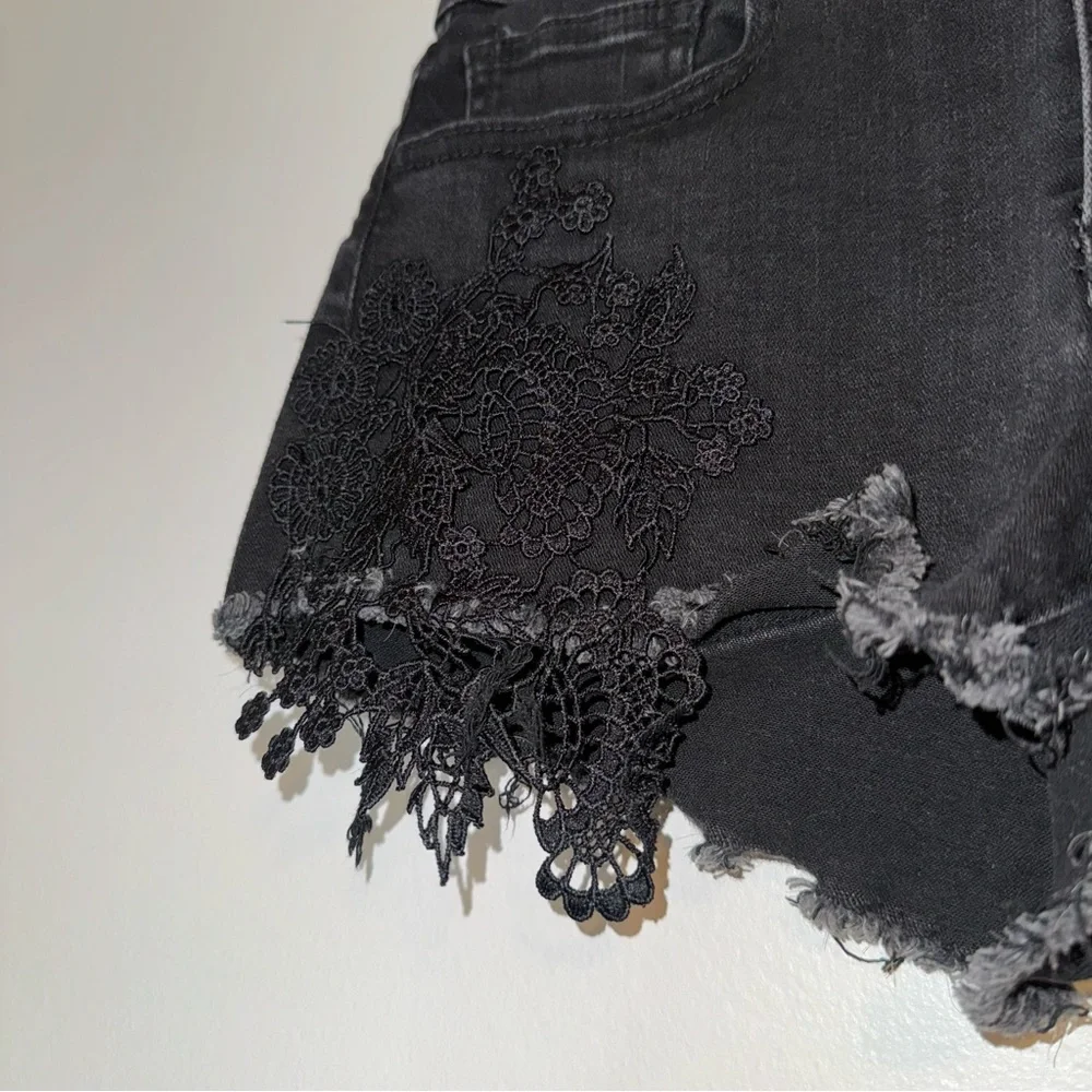 American Eagle Hi-Rise Shortie Black Shorts Size: 4